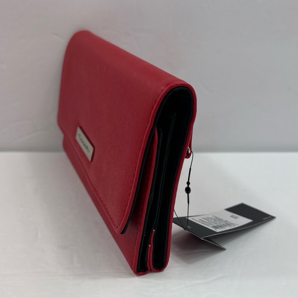 ⭐️TAHARI💯 WOMENS RED, WALLET, VEGAN LEATHER, RFID PROTECTED LINING - Picture 3 of 16